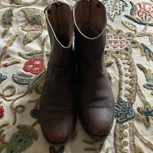 Frye melissa ankle boot. Size 8.5.